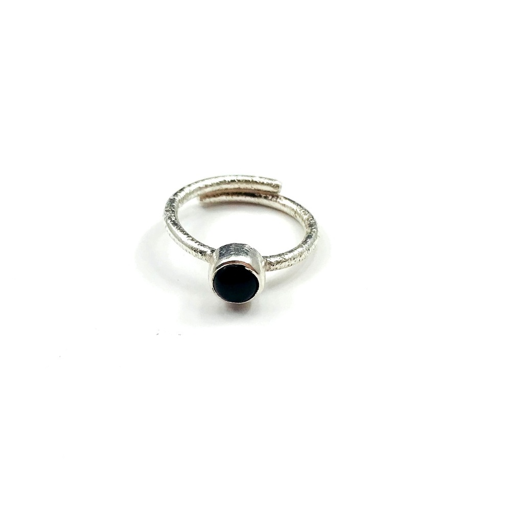 Hammered SILVER ONYX Ring Stackable Adjustable 5-8